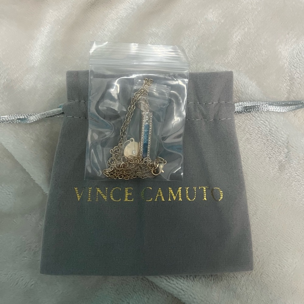 NWT💎VINCE CAMUTO Blue Ombre CZ Bar Necklace, Gold w/Blue & Clear stones - Picture 6 of 13